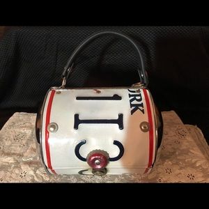 LITTLEARTH NEW YORK LIBERTY LICENSE PLATE PURSE